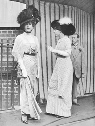 Alice Keppel et sa fille Violet Trefusius, 1912